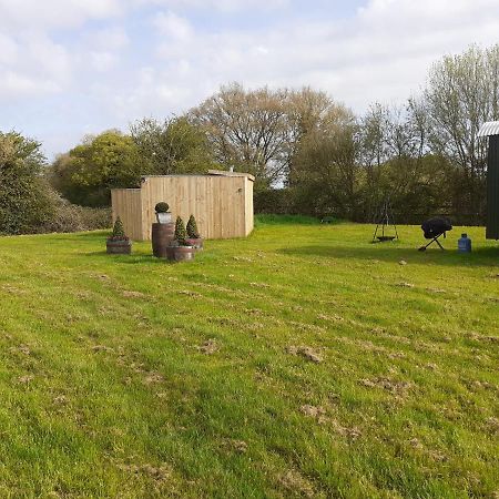 Glamping At The Retreat Wiltshire Is Rural Bliss Villa Chippenham  Eksteriør billede