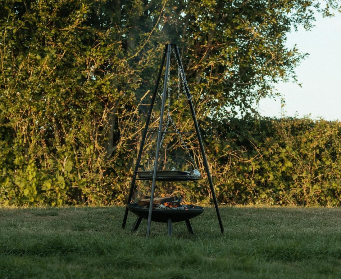 Glamping At The Retreat Wiltshire Is Rural Bliss Villa Chippenham  Eksteriør billede