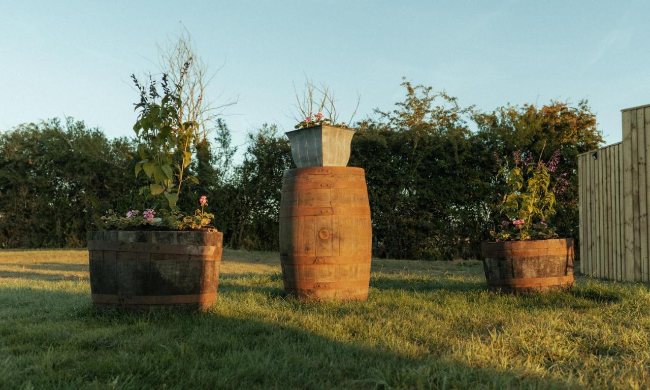 Glamping At The Retreat Wiltshire Is Rural Bliss Villa Chippenham  Eksteriør billede